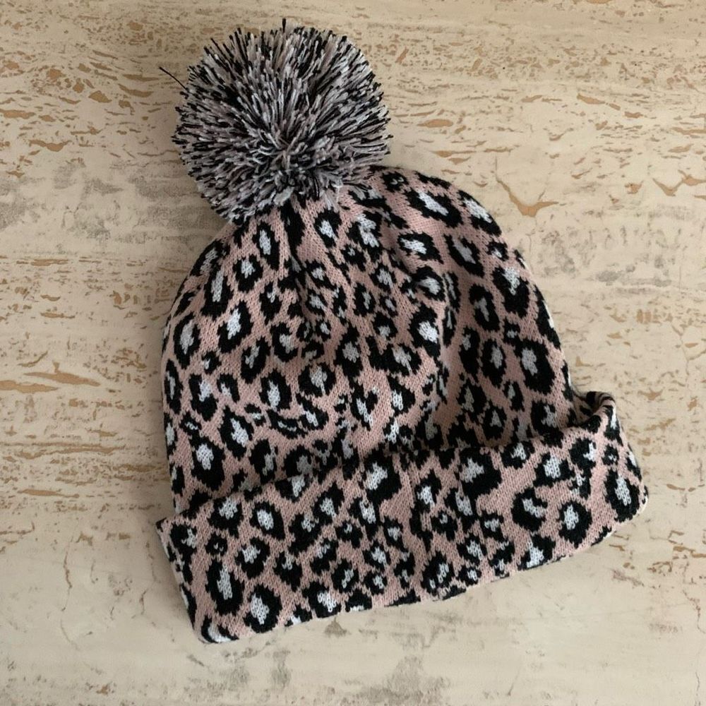 Pink leopard pom pom hat - Picture 1 of 7